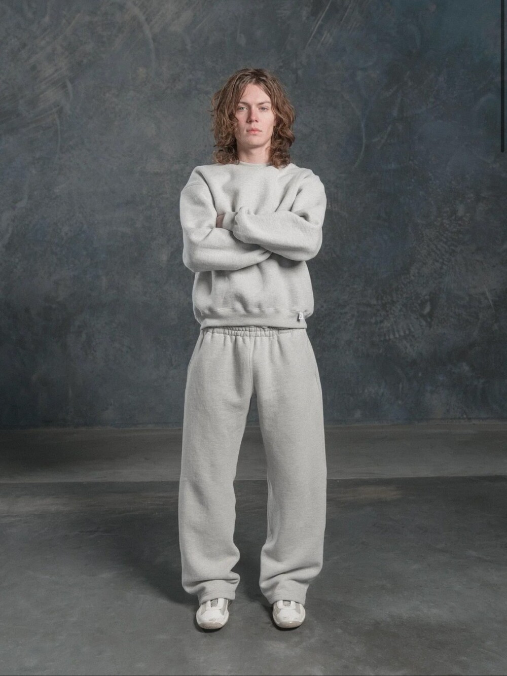 Akimbo Light Gray Crewneck Sweater
